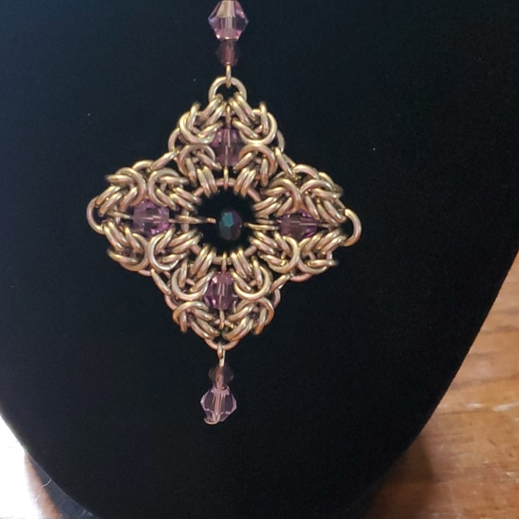 Handmade Chainmaille Necklace - Picture 4 of 4